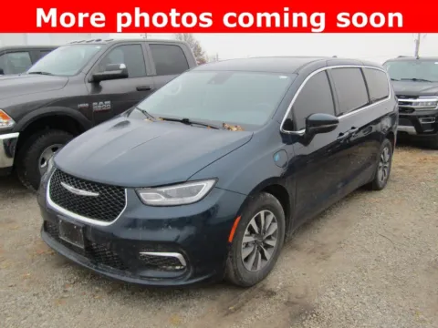 Blue 2023 Chrysler Pacifica Hybrid Touring L for sale in Bethany, MO