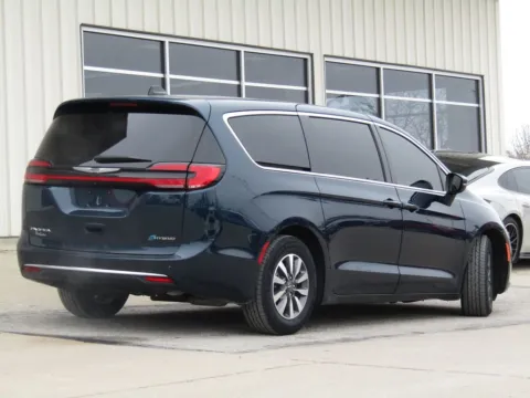 Another view of 2023 Chrysler Pacifica Hybrid Touring L for sale in Bethany, MO at Pettijohn Auto Center