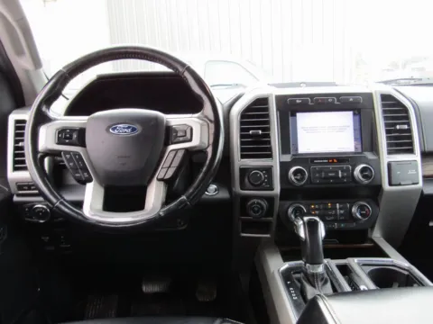 More photos of 2019 Ford F-150 Lariat at Pettijohn Auto Center, MO