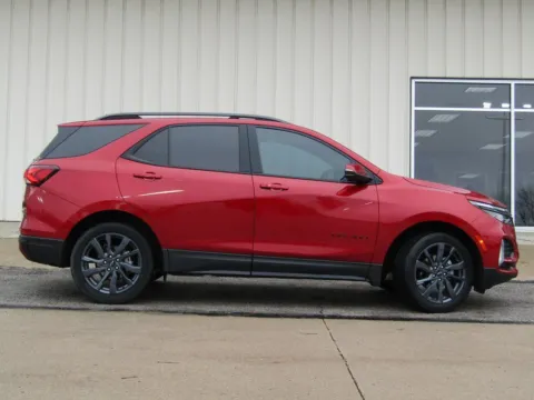 Photos of 2024 Chevrolet Equinox RS for sale in Bethany, MO at Pettijohn Auto Center