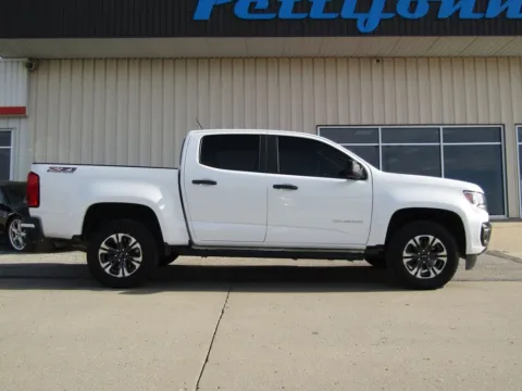 Photos of 2022 Chevrolet Colorado Z71 for sale in Bethany, MO at Pettijohn Auto Center