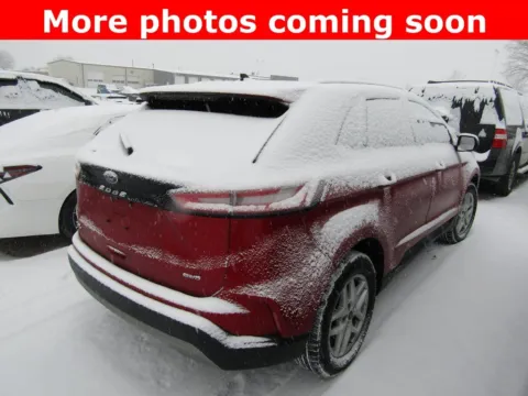 More photos of 2023 Ford Edge SEL at Pettijohn Auto Center, MO