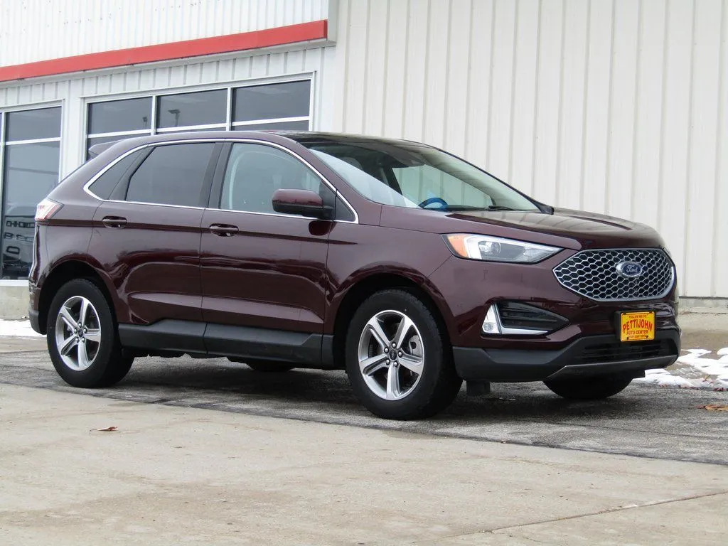 Red 2023 Ford Edge SEL for sale in Bethany, MO