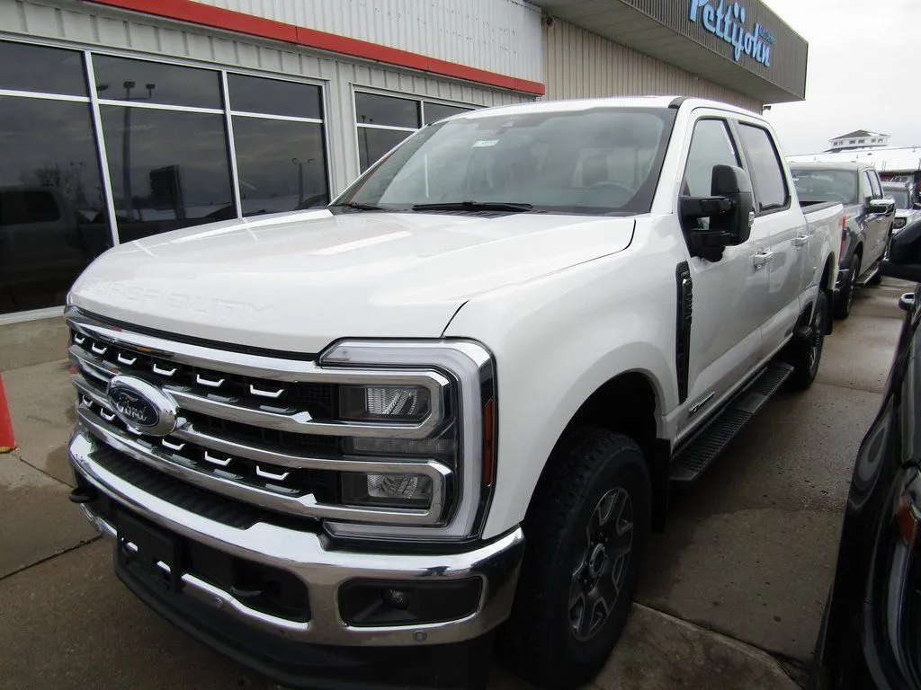 White 2026 Ford F-250SD Lariat for sale in Bethany, MO