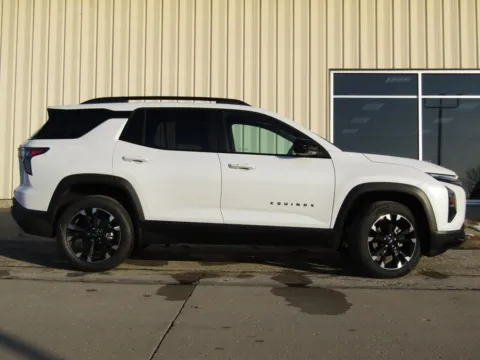 Photos of 2026 Chevrolet Equinox RS for sale in Bethany, MO at Pettijohn Auto Center