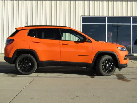 Photos of 2026 Jeep Compass Latitude for sale in Bethany, MO at Pettijohn Auto Center