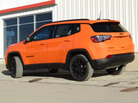More photos of 2026 Jeep Compass Latitude at Pettijohn Auto Center, MO