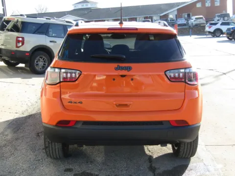 More photos of 2026 Jeep Compass Latitude at Pettijohn Auto Center, MO