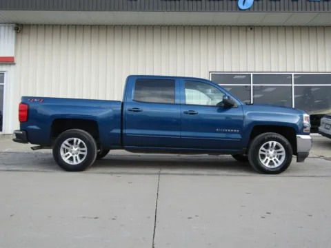 Photos of 2018 Chevrolet Silverado 1500 LT for sale in Bethany, MO at Pettijohn Auto Center