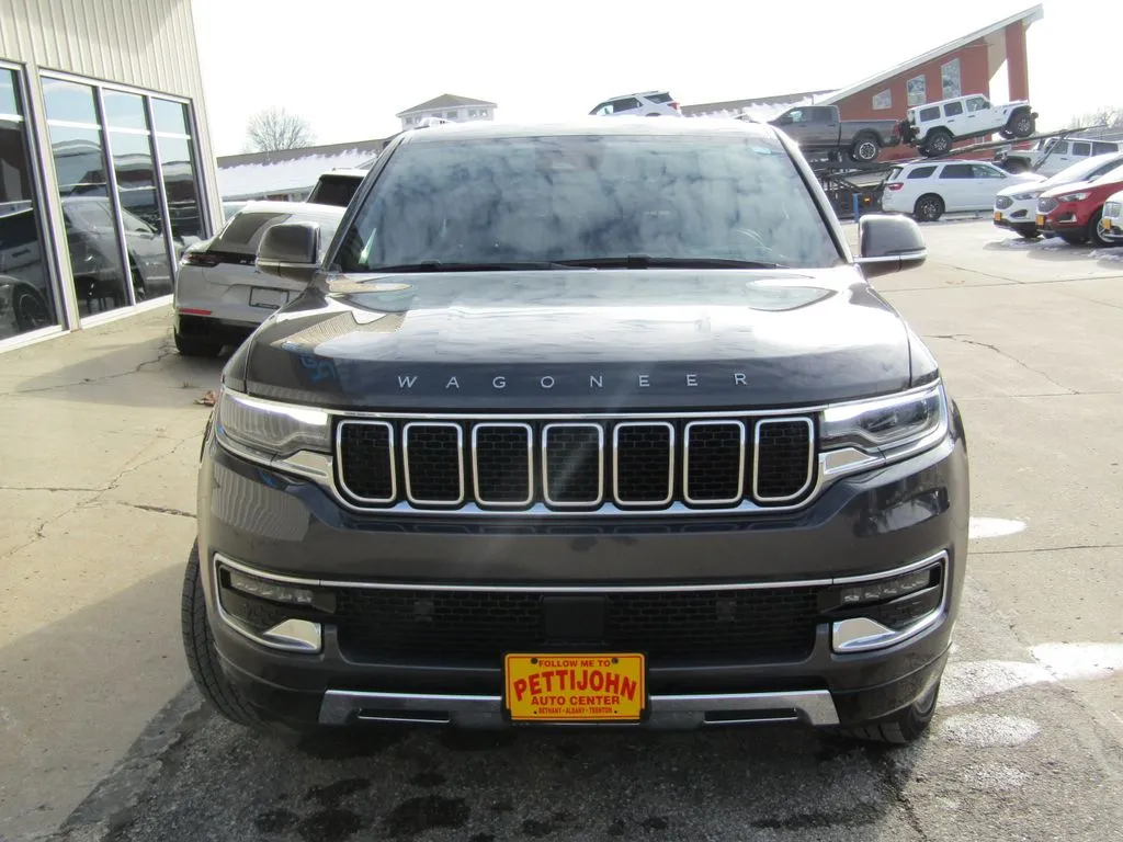 2022 Jeep Wagoneer Series III - Photo 13