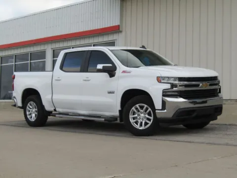 White 2020 Chevrolet Silverado 1500 LT for sale in Bethany, MO
