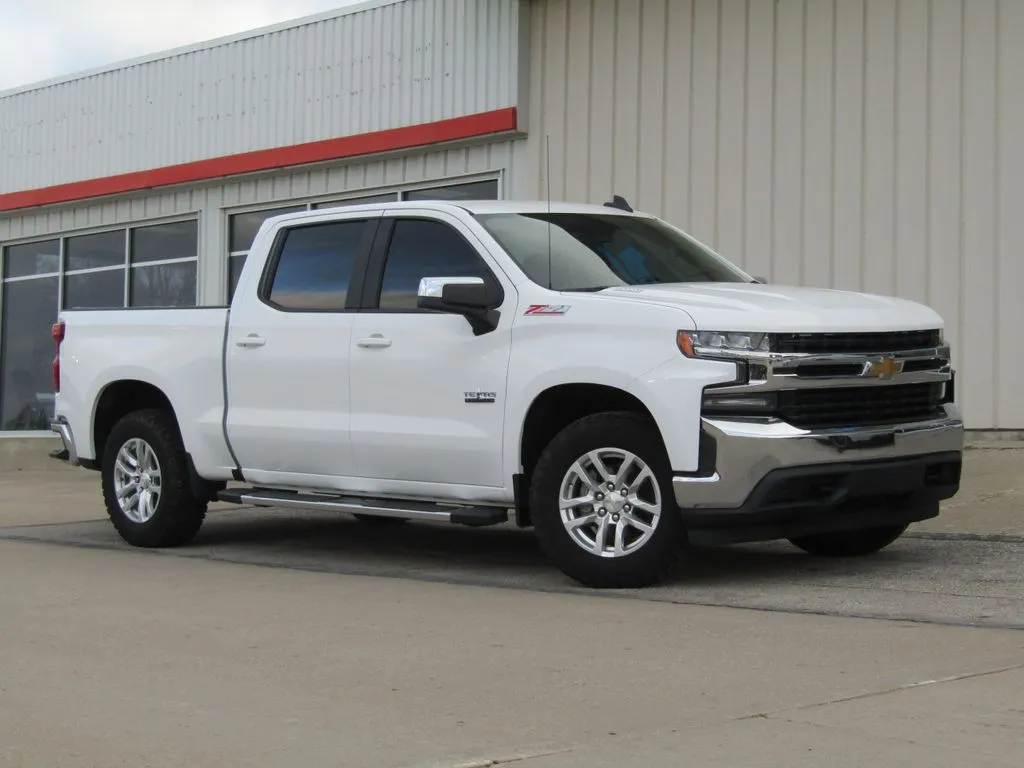 White 2020 Chevrolet Silverado 1500 LT for sale in Bethany, MO