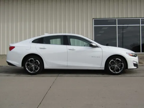 Photos of 2024 Chevrolet Malibu LT for sale in Bethany, MO at Pettijohn Auto Center