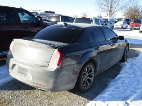 More photos of 2018 Chrysler 300 S at Pettijohn Auto Center, MO