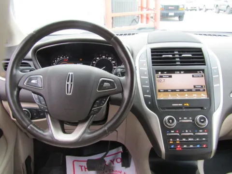 More photos of 2017 Lincoln MKC Reserve at Pettijohn Auto Center, MO