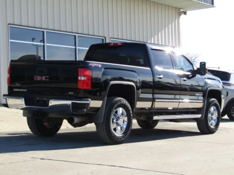 Another view of 2018 GMC Sierra 2500HD SLT for sale in Bethany, MO at Pettijohn Auto Center