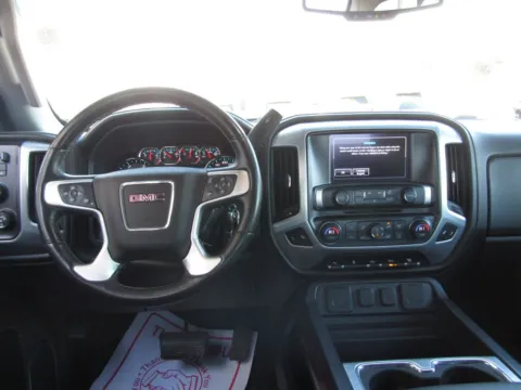 More photos of 2018 GMC Sierra 2500HD SLT at Pettijohn Auto Center, MO