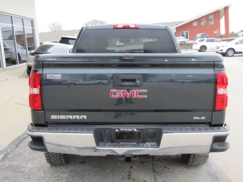 More photos of 2017 GMC Sierra 1500 SLE at Pettijohn Auto Center, MO