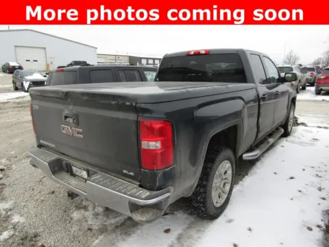 More photos of 2017 GMC Sierra 1500 SLE at Pettijohn Auto Center, MO