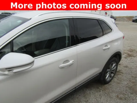 Photos of 2018 Lincoln MKC Select for sale in Bethany, MO at Pettijohn Auto Center