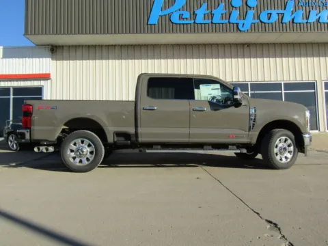 Photos of 2026 Ford F-350SD Lariat for sale in Bethany, MO at Pettijohn Auto Center