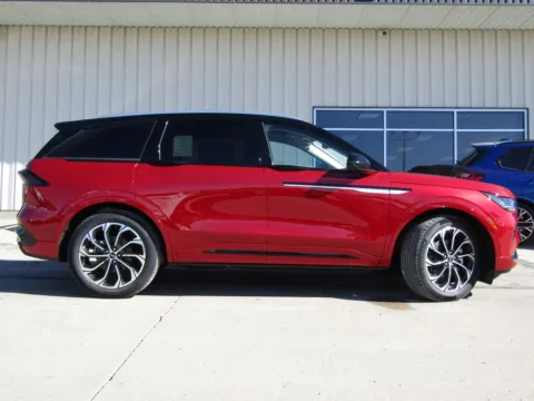 Photos of 2026 Lincoln Nautilus Reserve for sale in Bethany, MO at Pettijohn Auto Center