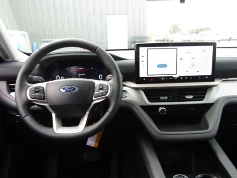 More photos of 2026 Ford Explorer Active at Pettijohn Auto Center, MO