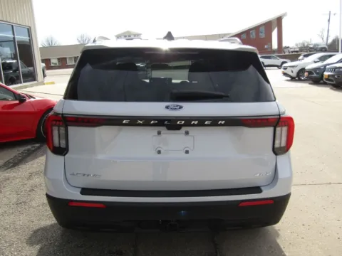 More photos of 2026 Ford Explorer Active at Pettijohn Auto Center, MO