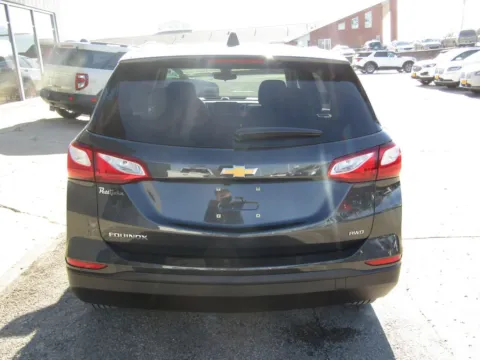 More photos of 2021 Chevrolet Equinox LS at Pettijohn Auto Center, MO