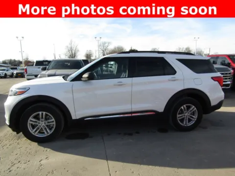 Photos of 2023 Ford Explorer XLT for sale in Bethany, MO at Pettijohn Auto Center