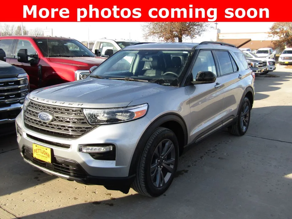 Used 2023 Ford Explorer XLT with VIN 1FMSK8DH2PGC13689 for sale in Kansas City