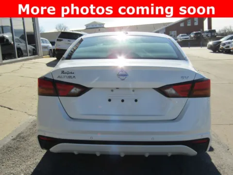 More photos of 2021 Nissan Altima 2.5 SV at Pettijohn Auto Center, MO