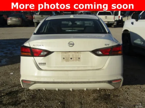More photos of 2021 Nissan Altima 2.5 SV at Pettijohn Auto Center, MO