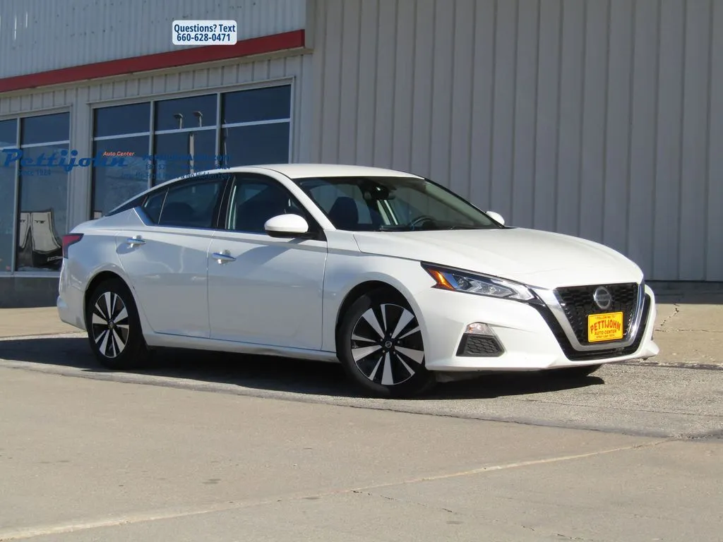 2021 Nissan Altima SV's photo