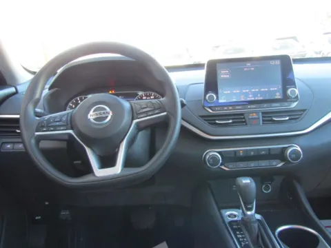 More photos of 2021 Nissan Altima 2.5 SV at Pettijohn Auto Center, MO