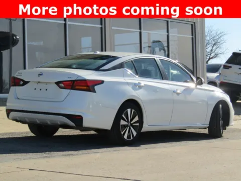 Another view of 2021 Nissan Altima 2.5 SV for sale in Bethany, MO at Pettijohn Auto Center