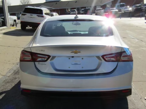 More photos of 2022 Chevrolet Malibu LT at Pettijohn Auto Center, MO