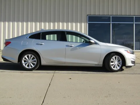 Photos of 2022 Chevrolet Malibu LT for sale in Bethany, MO at Pettijohn Auto Center