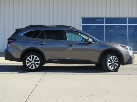 Photos of 2021 Subaru Outback Premium for sale in Bethany, MO at Pettijohn Auto Center