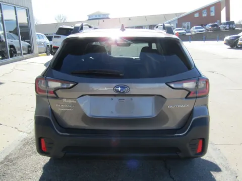 More photos of 2021 Subaru Outback Premium at Pettijohn Auto Center, MO