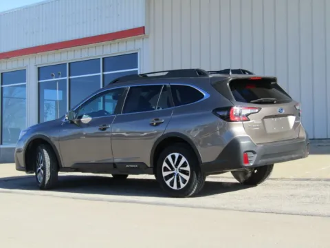More photos of 2021 Subaru Outback Premium at Pettijohn Auto Center, MO