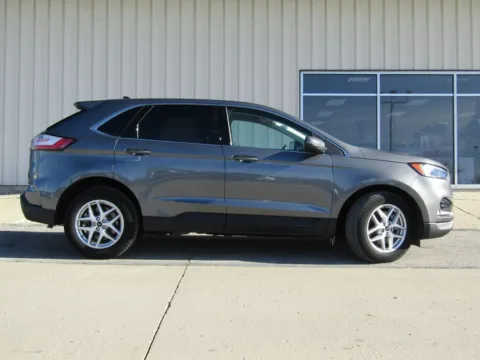 Photos of 2024 Ford Edge SEL for sale in Bethany, MO at Pettijohn Auto Center