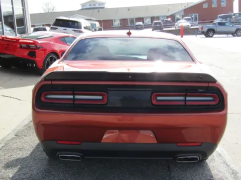 More photos of 2021 Dodge Challenger SXT at Pettijohn Auto Center, MO