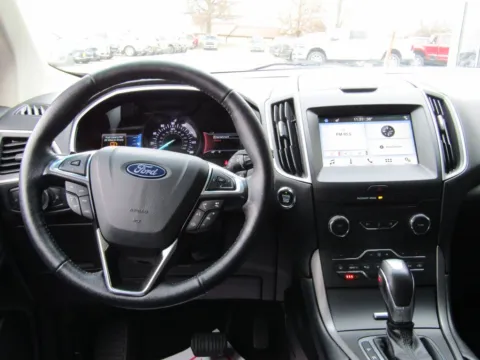 More photos of 2018 Ford Edge SEL at Pettijohn Auto Center, MO