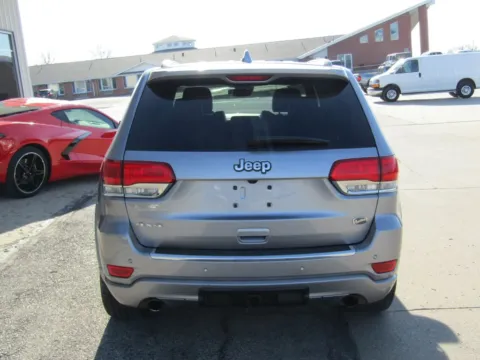 More photos of 2018 Jeep Grand Cherokee Overland at Pettijohn Auto Center, MO