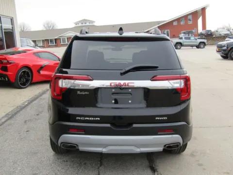 More photos of 2023 GMC Acadia SLT at Pettijohn Auto Center, MO