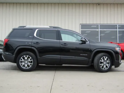Photos of 2023 GMC Acadia SLT for sale in Bethany, MO at Pettijohn Auto Center