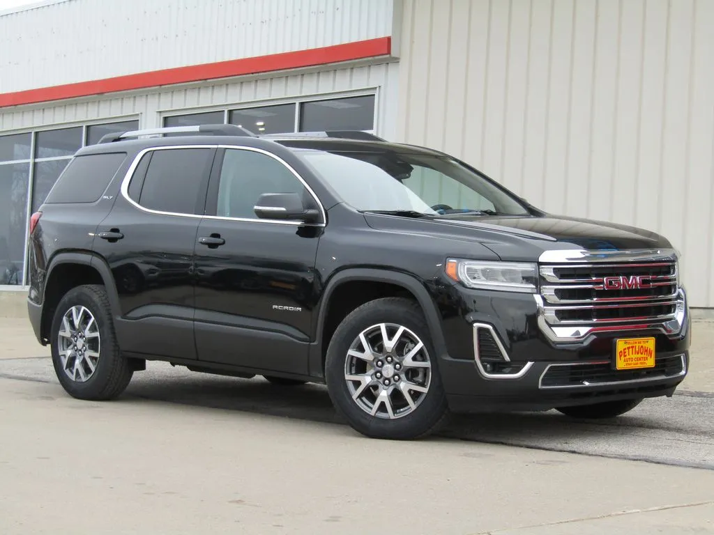 2023 GMC Acadia SLT's photo