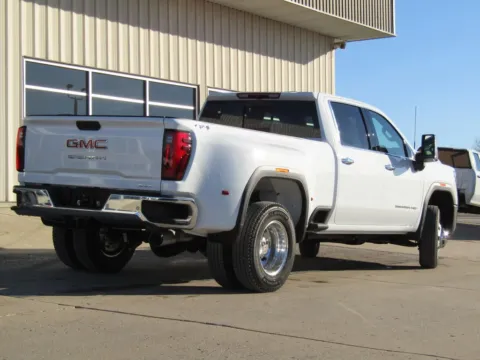 Another view of 2026 GMC Sierra 3500HD SLT for sale in Bethany, MO at Pettijohn Auto Center