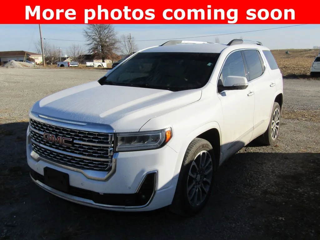 2023 GMC Acadia Denali's photo